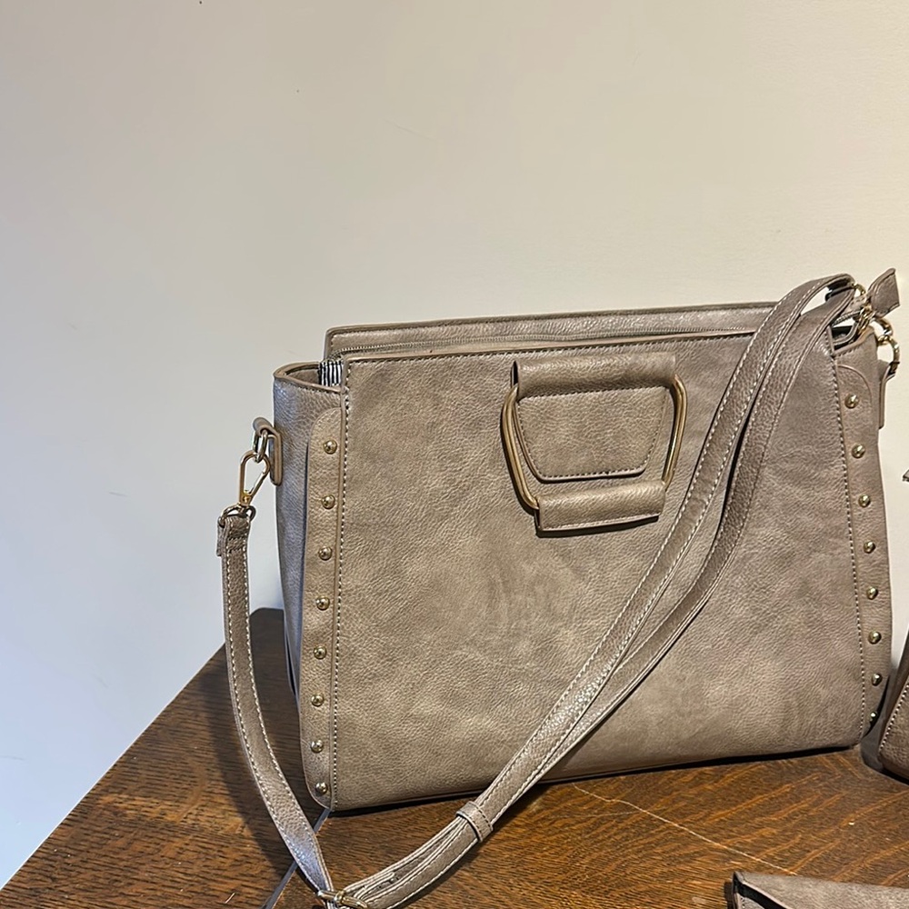 Kaari Blue Gray Shoulder Bag with Adjustable Strap and Minimalist Design - Picture 2 of 12